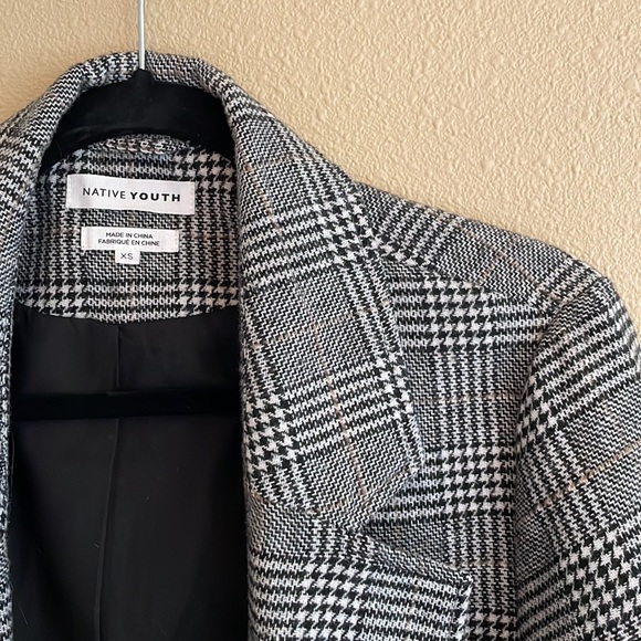 Native Youth Albion Blazer EUC - Picture 4 of 11